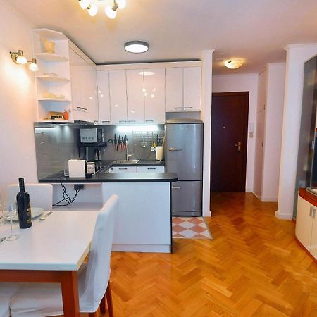 One Bedroom Apartment Terrace Parking Сплит Екстериор снимка