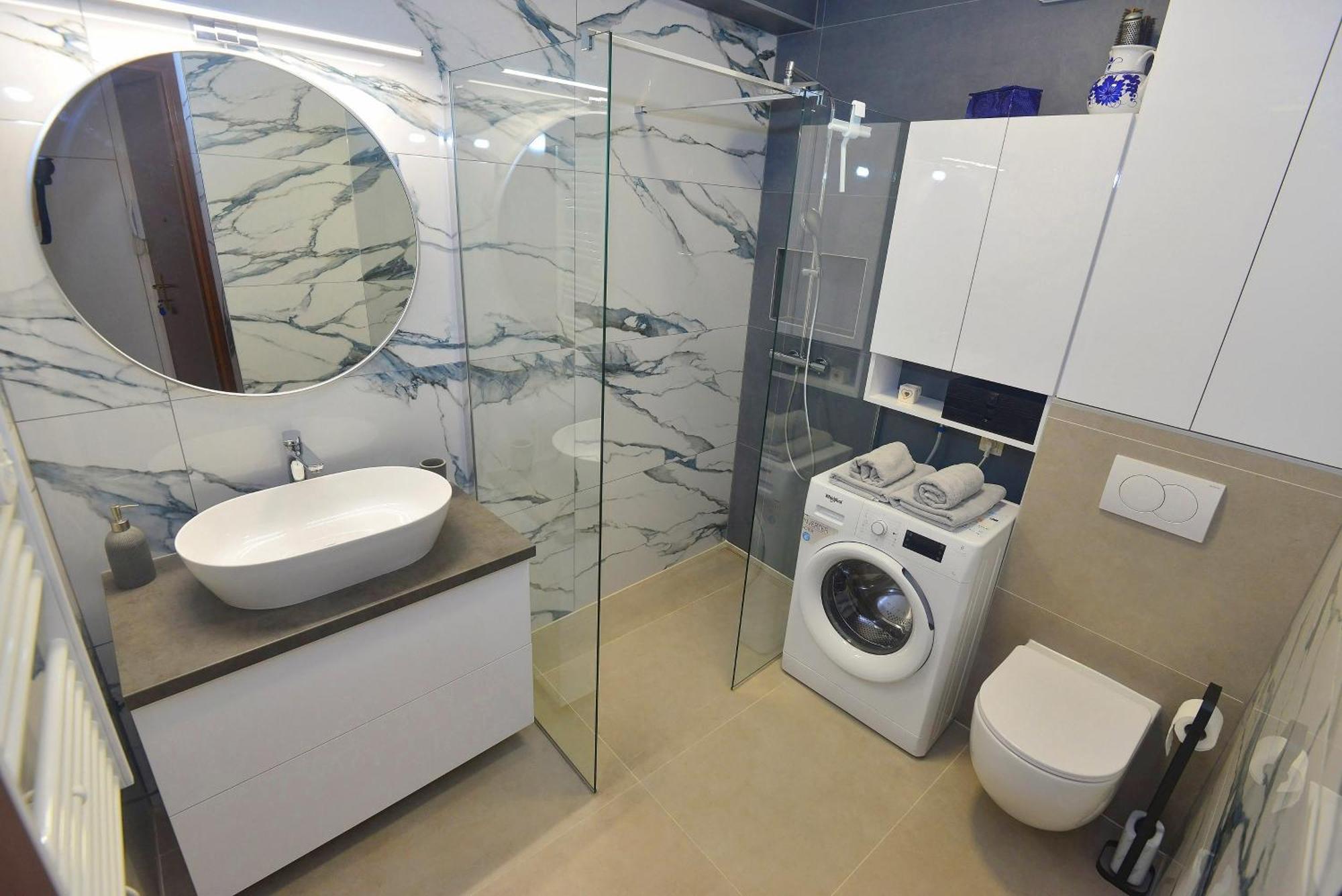 One Bedroom Apartment Terrace Parking Сплит Екстериор снимка